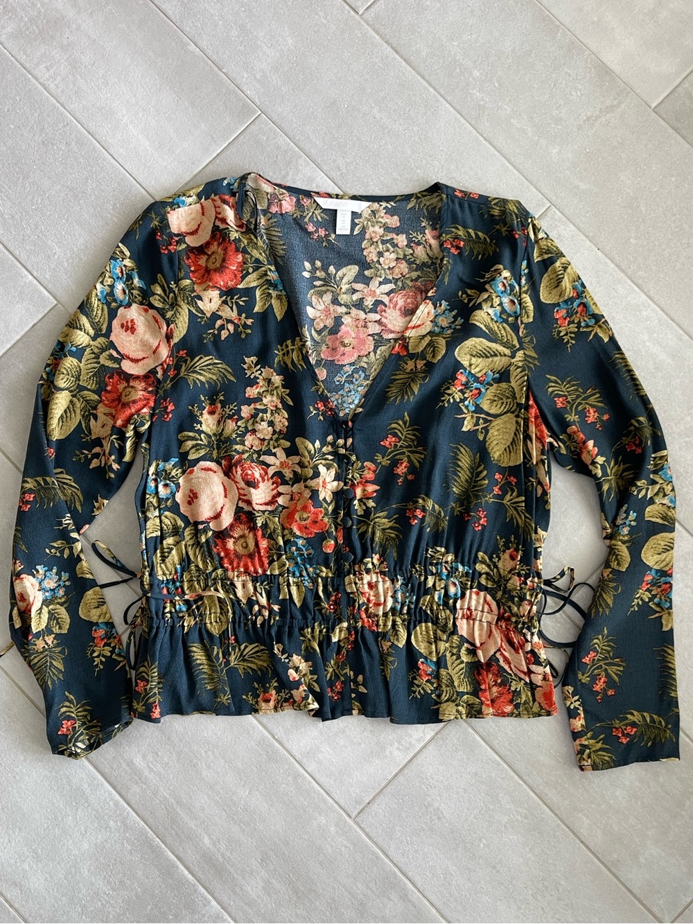 NWOT H&M Navy Floral Blouse